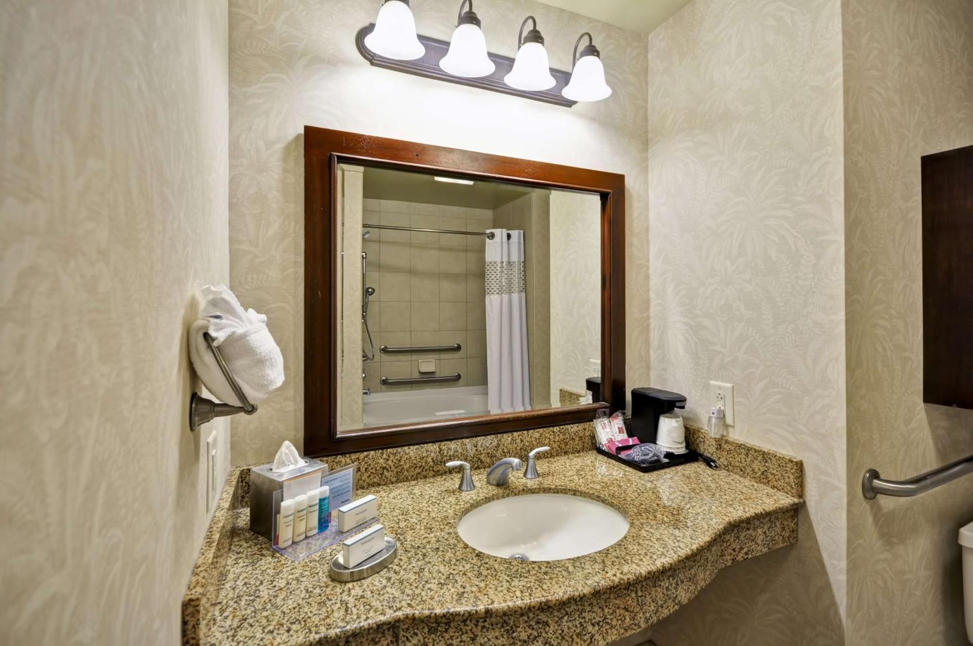 Hampton & North Charleston-university Boulevard 3*
